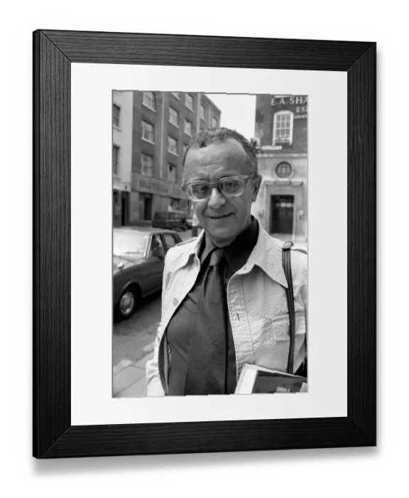 Framed Print : World famous harmonica player Larry Adler appeared at Bow Street Magistrates Court
