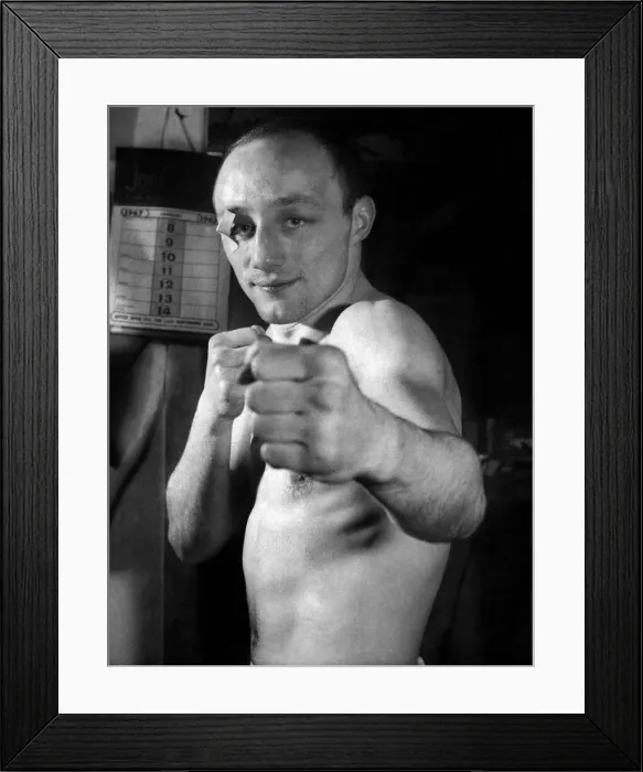 Framed Print : Scottish flyweight champion boxer John McClusky January 1967