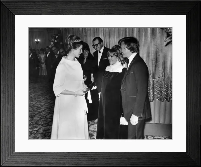 Framed Print : Princess Alexandra meets co-stars Tommy Steele and Julia Foster at the premiere of Framed Print : Princess Alexandra meets co-stars Tommy Steele and Julia Foster at the premiere of