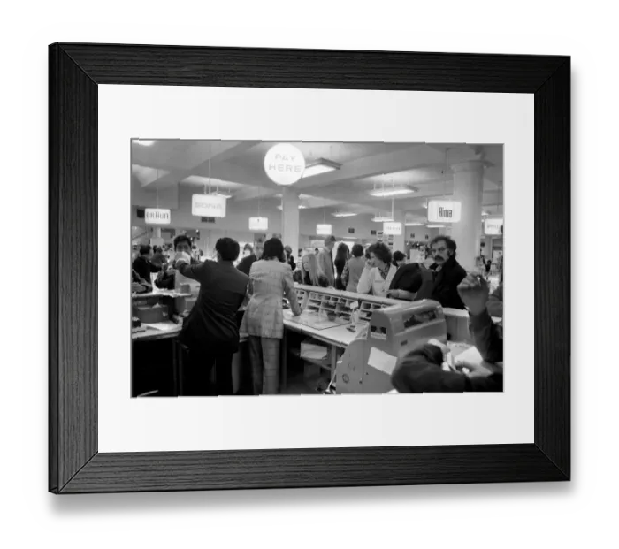 Framed Print : Customers at the Cash Desk in the Electrical section of Selfridges during a sale Framed Print : Customers at the Cash Desk in the Electrical section of Selfridges during a sale