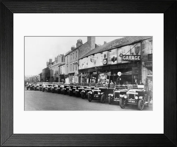 Framed Print : Metropolitian police - OPS on parade in 1919 - a line-up of Crossleys Framed Print : Metropolitian police - OPS on parade in 1919 - a line-up of Crossleys