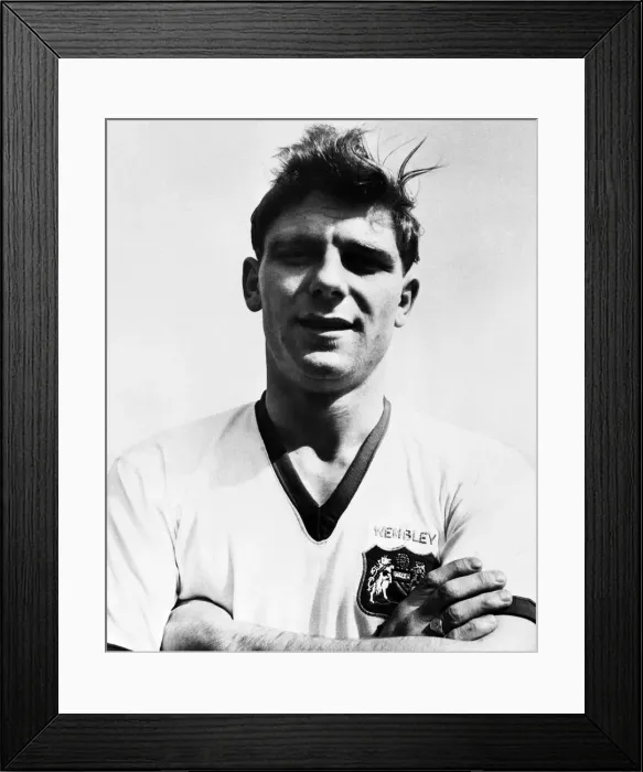 Framed Print : Duncan Edwards of Manchester United just before the Munich plane disaster in 1958