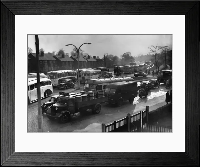 Framed Print : Congestion on the Manchester Road. April 1954 P001795 Framed Print : Congestion on the Manchester Road. April 1954 P001795