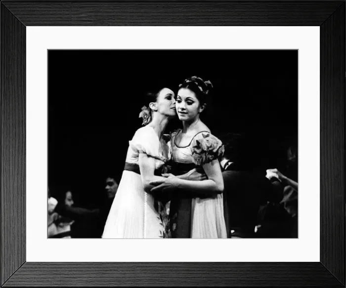 Framed Print : Marcia Haydee as Tatiana in the Stuttgart Ballet production of John CrankoOs ballet Framed Print : Marcia Haydee as Tatiana in the Stuttgart Ballet production of John CrankoOs ballet
