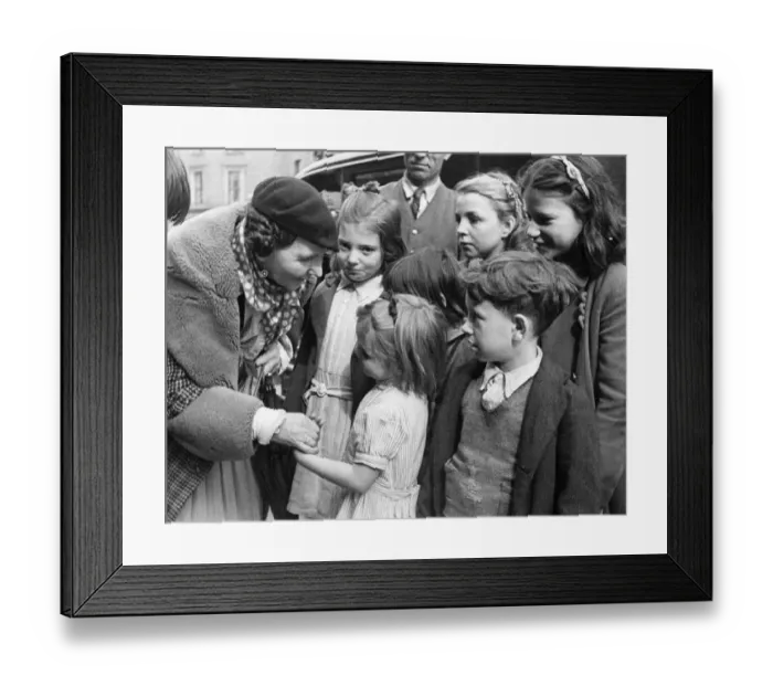 Framed Print : Children of Bonwell Road Gang of Holloway London save their coppers for a Party but Framed Print : Children of Bonwell Road Gang of Holloway London save their coppers for a Party but