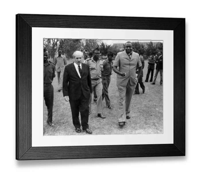 Framed Print : General Idi Amin of Uganda with his associate Bob Astles, a former British soldier Framed Print : General Idi Amin of Uganda with his associate Bob Astles, a former British soldier