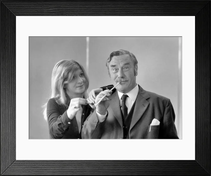 Framed Print : Pipe smoking Champion Robert Locke of Hayes, Middlesex, is pursued by typist Liliana Framed Print : Pipe smoking Champion Robert Locke of Hayes, Middlesex, is pursued by typist Liliana