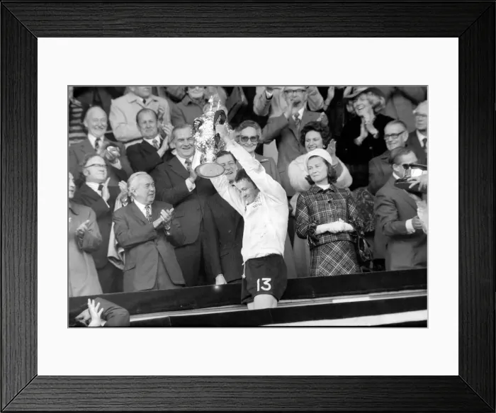 Framed Print : Rugby League Chalenge Cup Final at Wembley Stadium Warrington v Widnes