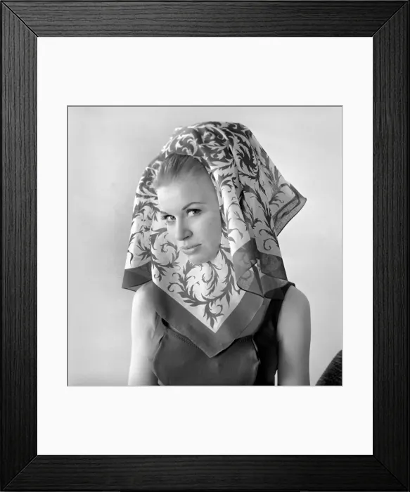 Framed Print : Clothing: Fashion: Headscarf. 1966 B1921-003 Framed Print : Clothing: Fashion: Headscarf. 1966 B1921-003