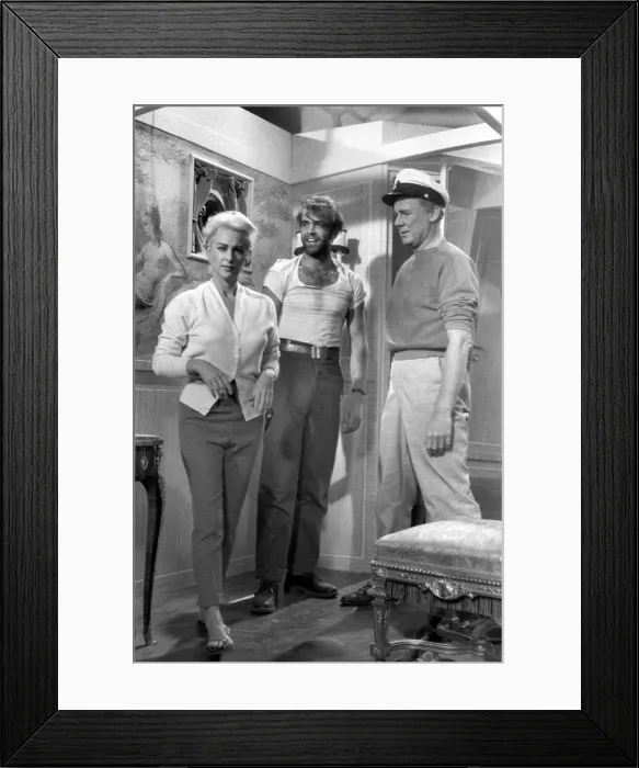 Framed Print : Sean Connery on the set of the film Action of the Tiger Framed Print : Sean Connery on the set of the film Action of the Tiger