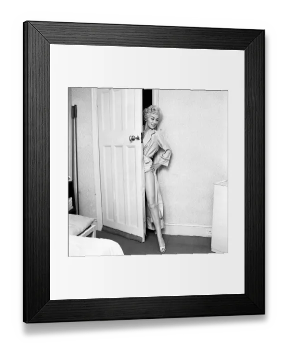 Framed Print : Actress Carole Lesley. 1964 E286-002 Framed Print : Actress Carole Lesley. 1964 E286-002