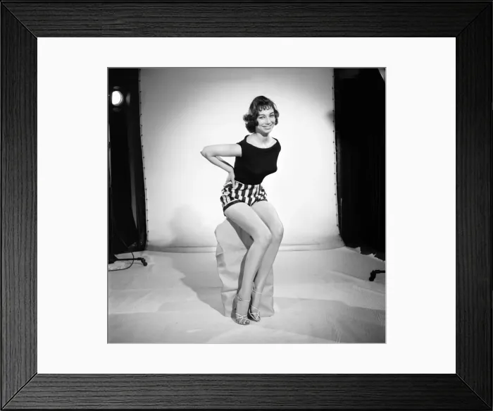 Framed Print : Clothing: Fashion: Beachwear. Model June Ramsey seen here modelling the latest t-shirt