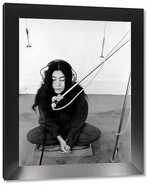 Japanese artist and singer Yoko Ono. 1967 A1313-020