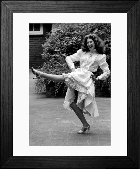 Framed Print : Entertainment: Dancing: A woman poses as she dances the Can-Can. July 1981 81-03766-007 Framed Print : Entertainment: Dancing: A woman poses as she dances the Can-Can. July 1981 81-03766-007