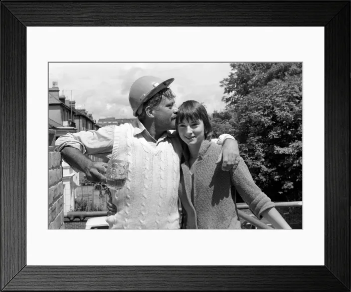 Framed Print : Entertainment. Film Actor: Actor Oliver Reed, today (Friday Framed Print : Entertainment. Film Actor: Actor Oliver Reed, today (Friday