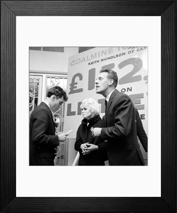  : Vivian Nicholson  /  Viv Nicholson (born April 3, 1936) became a public figure in Great