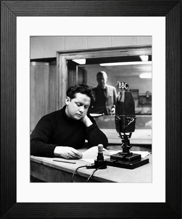 Framed Print : Dylan Thomas Welsh playright at BBC recording studio Framed Print : Dylan Thomas Welsh playright at BBC recording studio