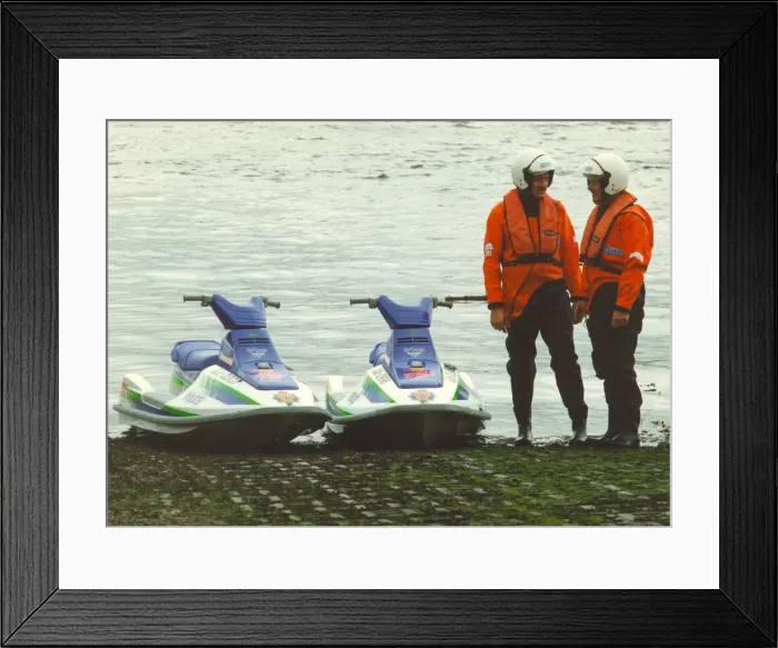 Framed Print : Police officers Mick Richens and Robbie Cutler of Northumbria River Police with the new