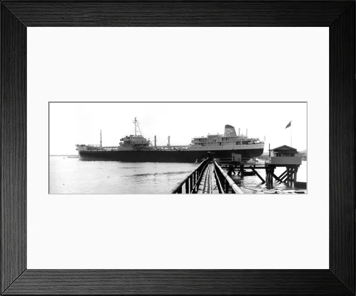 Framed Print : The tanker Clymeme leaving the river Tyne in 1961