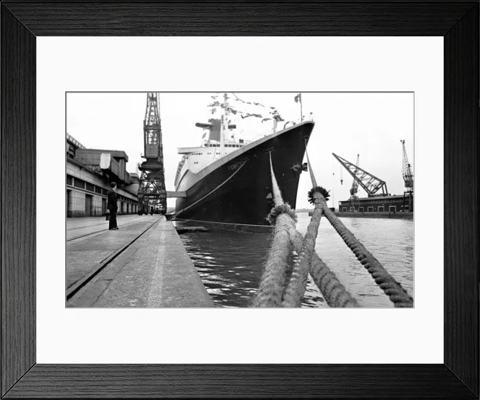 Framed Print : The passenger liner France 7th January 1962