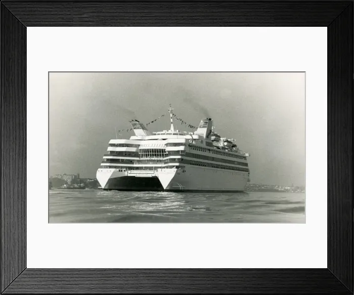 Framed Print : Double hulled cruise ship The SSC Radisson Diamond. 26th May 1992 Framed Print : Double hulled cruise ship The SSC Radisson Diamond. 26th May 1992