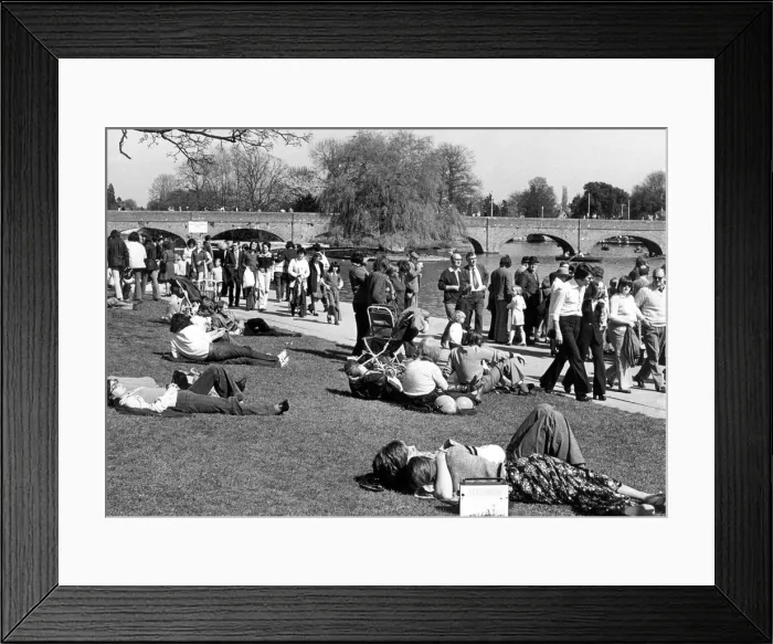 Framed Print : Visitors relaxing by the river Avon at Stratford-upon-Avon. 16th April 1974 Framed Print : Visitors relaxing by the river Avon at Stratford-upon-Avon. 16th April 1974