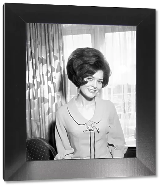 Julie Rogers April 1964 Singer pictured at home. Music