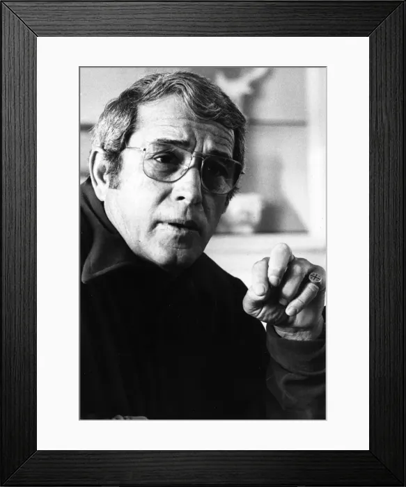 Framed Print : Perry Como American singer 1973 Framed Print : Perry Como American singer 1973