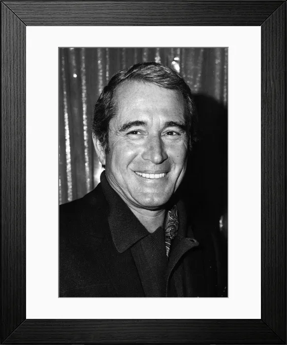Framed Print : Perry Como American singer 1971 Framed Print : Perry Como American singer 1971