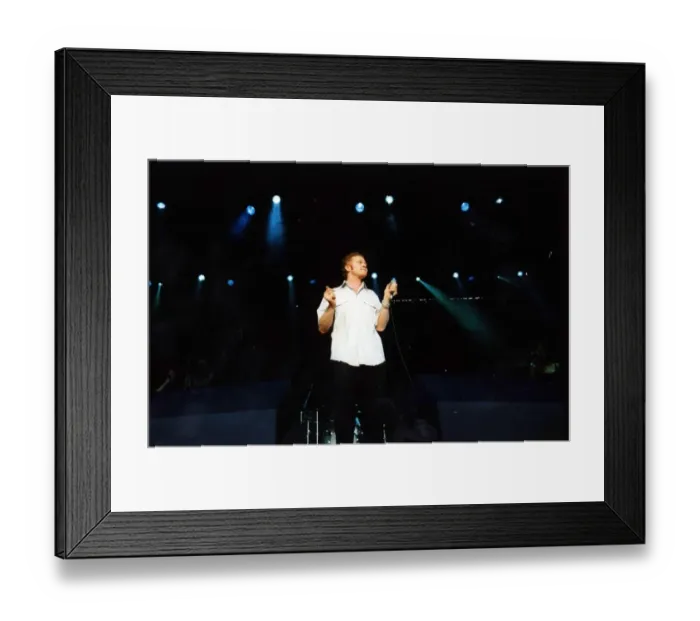 Framed Print : Mick Hucknall of Simply Red at Cardiff Castle - 26th July 1999 - Western Mail Framed Print : Mick Hucknall of Simply Red at Cardiff Castle - 26th July 1999 - Western Mail