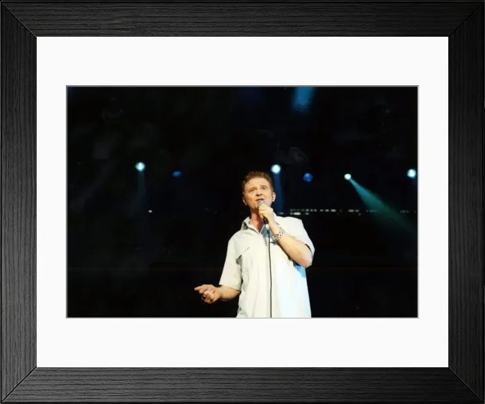 Framed Print : Mick Hucknall of Simply Red at Cardiff Castle - 26th July 1999 - Western Mail Framed Print : Mick Hucknall of Simply Red at Cardiff Castle - 26th July 1999 - Western Mail