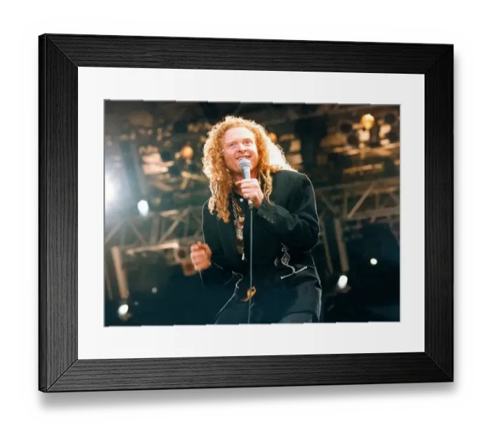 Framed Print : Simply Red perfrom at the Gateshead Stadium on 14th July 1991 Framed Print : Simply Red perfrom at the Gateshead Stadium on 14th July 1991