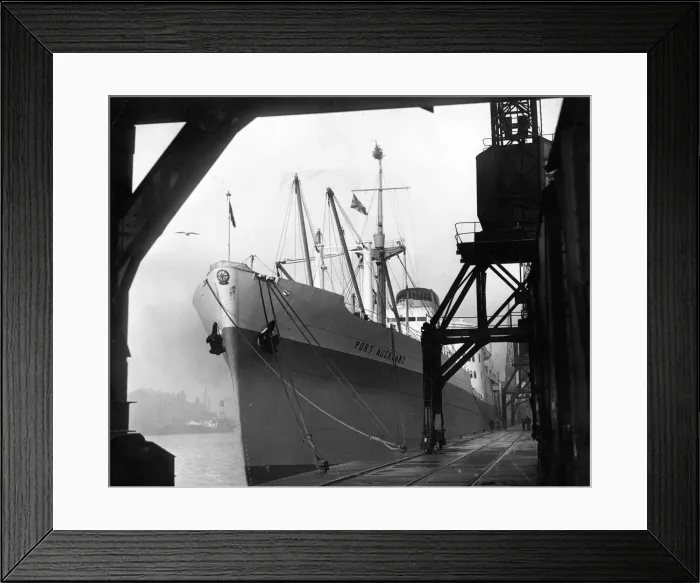 Framed Print : Ship the Port Auckland at a North East dockside Framed Print : Ship the Port Auckland at a North East dockside