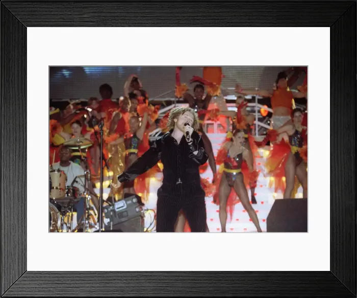 Framed Print : Mick Hucknall of Simply Red performing at the Brit Awards Framed Print : Mick Hucknall of Simply Red performing at the Brit Awards