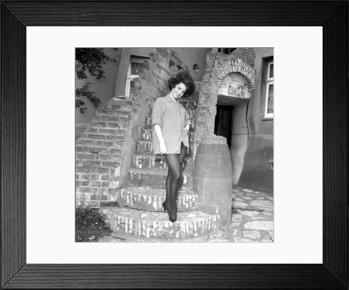 Framed Print : Julie Rogers April 1964 Singer pictured at home Music Framed Print : Julie Rogers April 1964 Singer pictured at home Music
