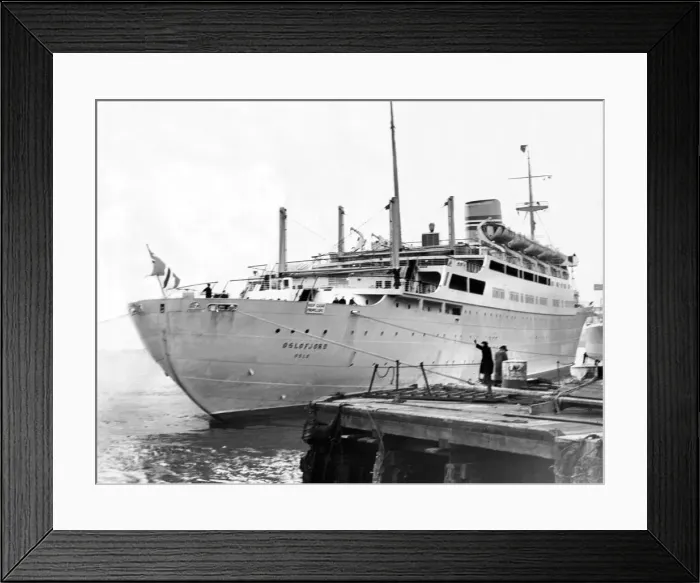 Framed Print : The ship Oslo Fjord leaves a shipyard in Wallsend on the River Tyne Framed Print : The ship Oslo Fjord leaves a shipyard in Wallsend on the River Tyne