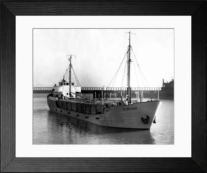 Framed Print : September sunshine gives a pleasing effect to the German timber boat, Glucjauf Framed Print : September sunshine gives a pleasing effect to the German timber boat, Glucjauf