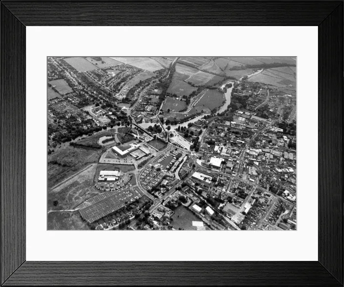 Framed Print : An aerial view showing the river Avon meandering through Stratford-upon-Avon