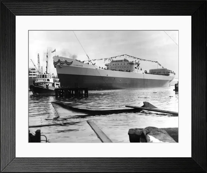 Framed Print : The 31, 000-ton tanker ship Llanishen launched from Swan Hunter & Wigham Richardson