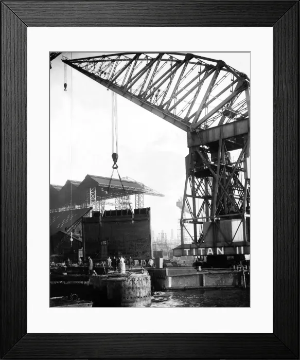 Framed Print : For the first time in 46 years the two sections of the gate of No 2 dry dock at Swan Framed Print : For the first time in 46 years the two sections of the gate of No 2 dry dock at Swan