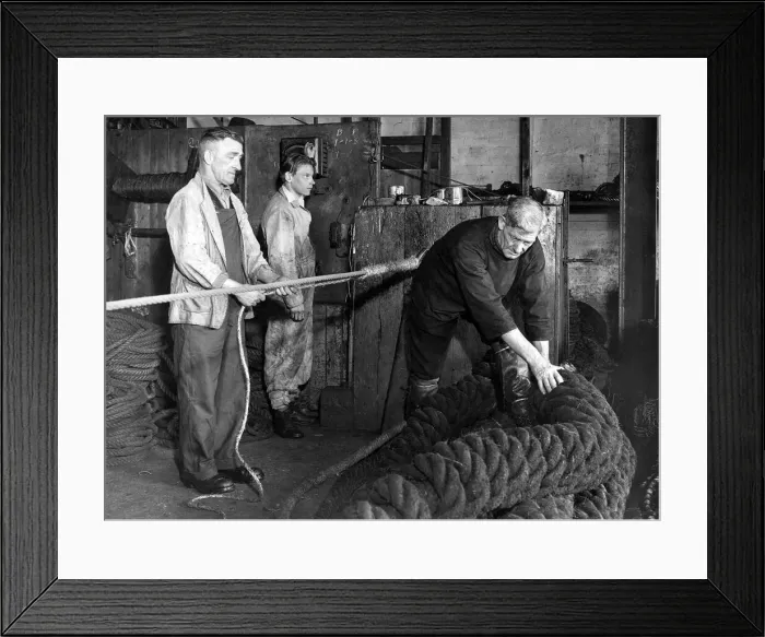 Framed Print : Making ground ropes for trawl nets at Irvins of North Shields in 1949