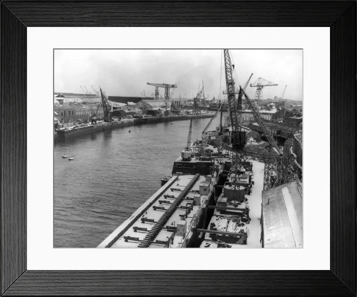 Framed Print : The jungle of steel and concrete is the heart of the River Wear industry seen from