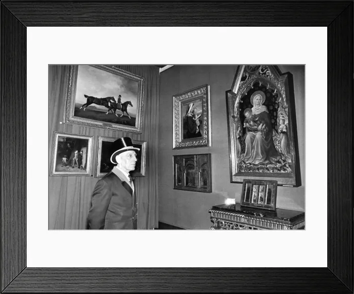 Framed Print : Queen Elizabeth II - The Jubilee Tour 1977 to celebrate the Silver Jubilee - A selection Framed Print : Queen Elizabeth II - The Jubilee Tour 1977 to celebrate the Silver Jubilee - A selection