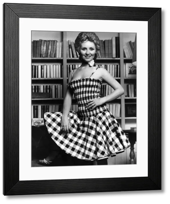Framed Print : Lulu October 1972 P035531 Framed Print : Lulu October 1972 P035531