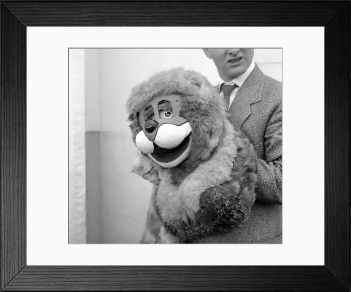 Framed Print : Terry Hall with Lennie the Lion. 1954 A401 Framed Print : Terry Hall with Lennie the Lion. 1954 A401