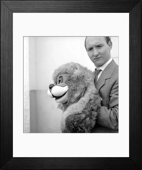 Framed Print : Terry Hall with Lennie the Lion. 1954 A401-009 Framed Print : Terry Hall with Lennie the Lion. 1954 A401-009