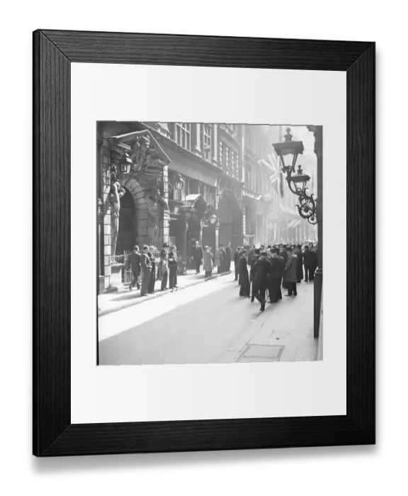 Framed Print : Stockbrokers and stock jobbers seen here outside the London Stock Exchange before Framed Print : Stockbrokers and stock jobbers seen here outside the London Stock Exchange before