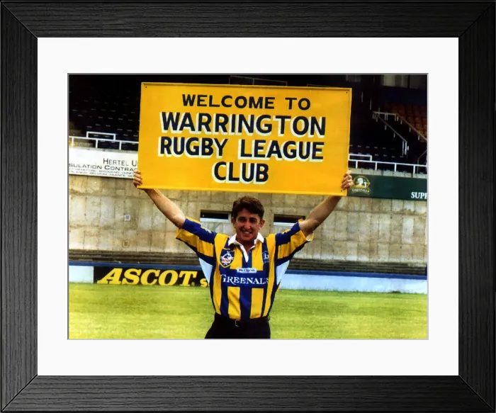 Framed Print : Jonathan Davies rugby league player for Warrington recently signed from Widnes Framed Print : Jonathan Davies rugby league player for Warrington recently signed from Widnes