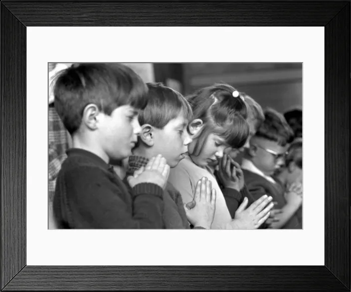 Framed Print : Children from St. Andrews Church of England School, Eastern Green, Coventry