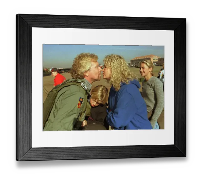 Framed Print : Richard Branson about to board the Virgin Global Challenger balloon is kissed by wife